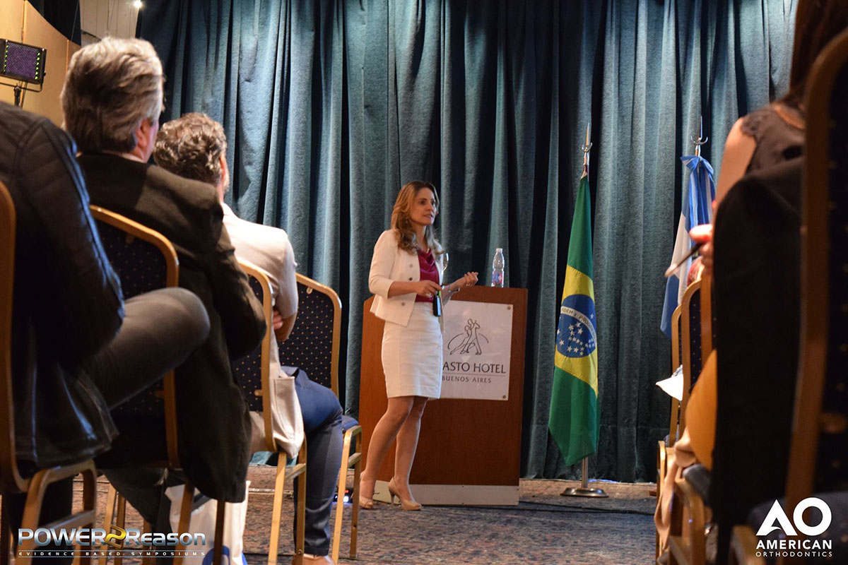 Curso sobre Estética do Sorriso em Buenos Aires, Argentina - 2016